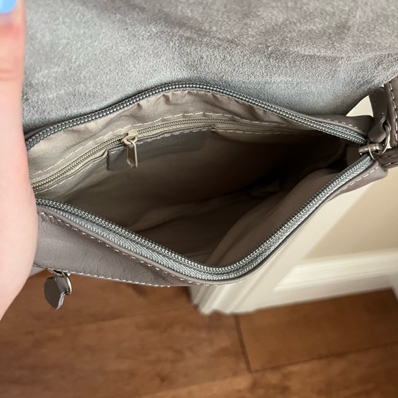 GREY ITALIAN LEATHER CROSSBODY BAG - Picture 4 of 5